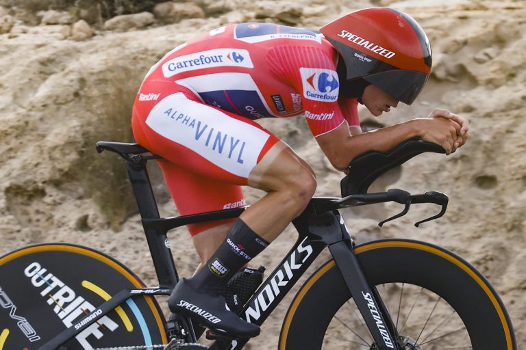 Vuelta a España: Evenepoel arrasa concorrência no contrarrelógio!