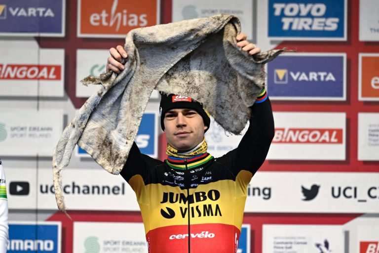 Taça do Mundo de Dublin: Génio de Van Aert à solta em Dublin